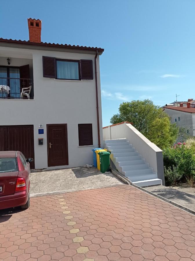 "Sunny" - Studio Apartment Pula Exteriér fotografie