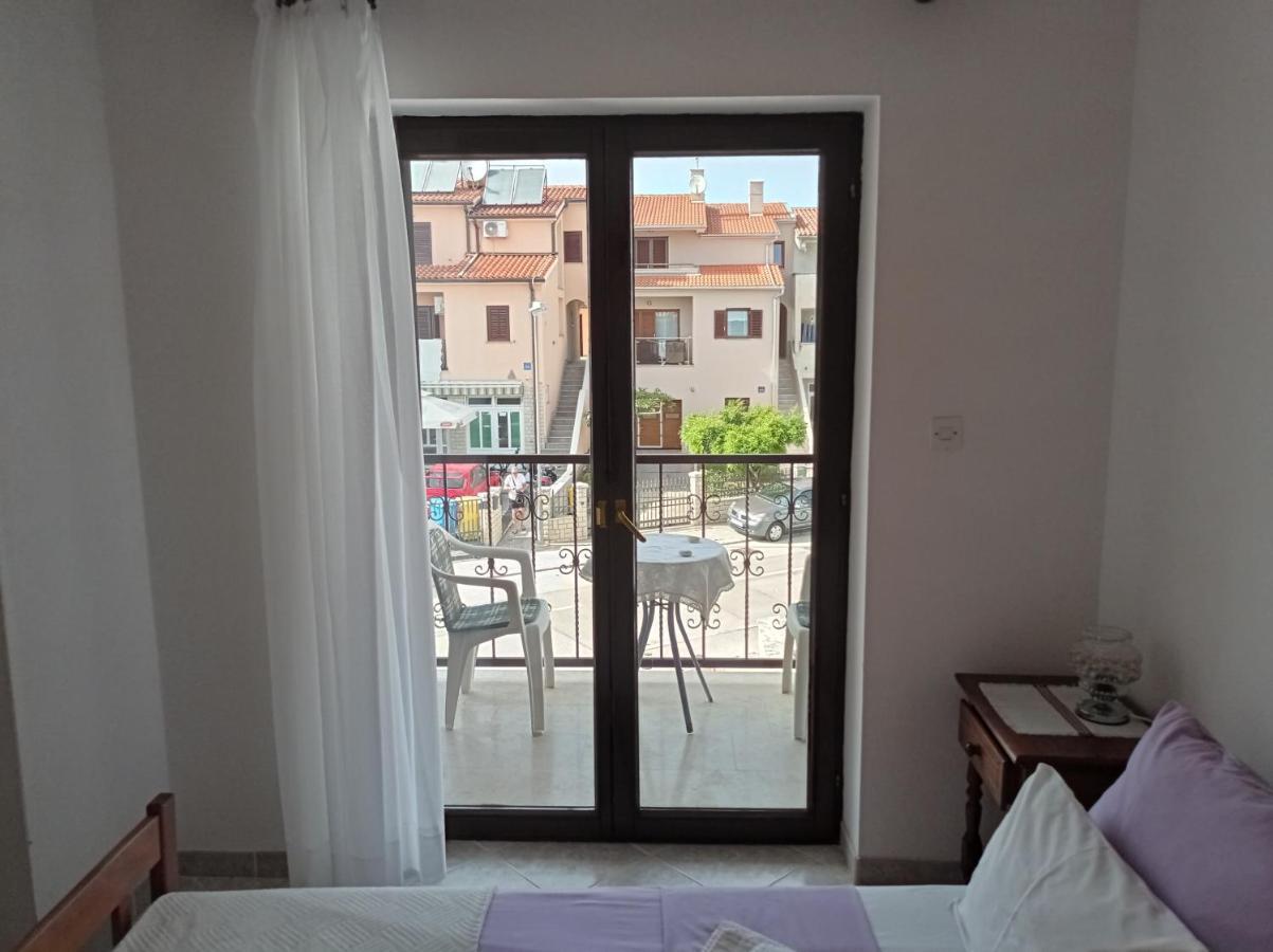 "Sunny" - Studio Apartment Pula Exteriér fotografie